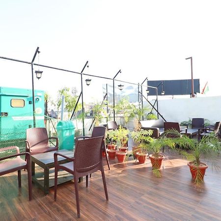 OYO 14832 Hotel Rooftop Panchkula Buitenkant foto